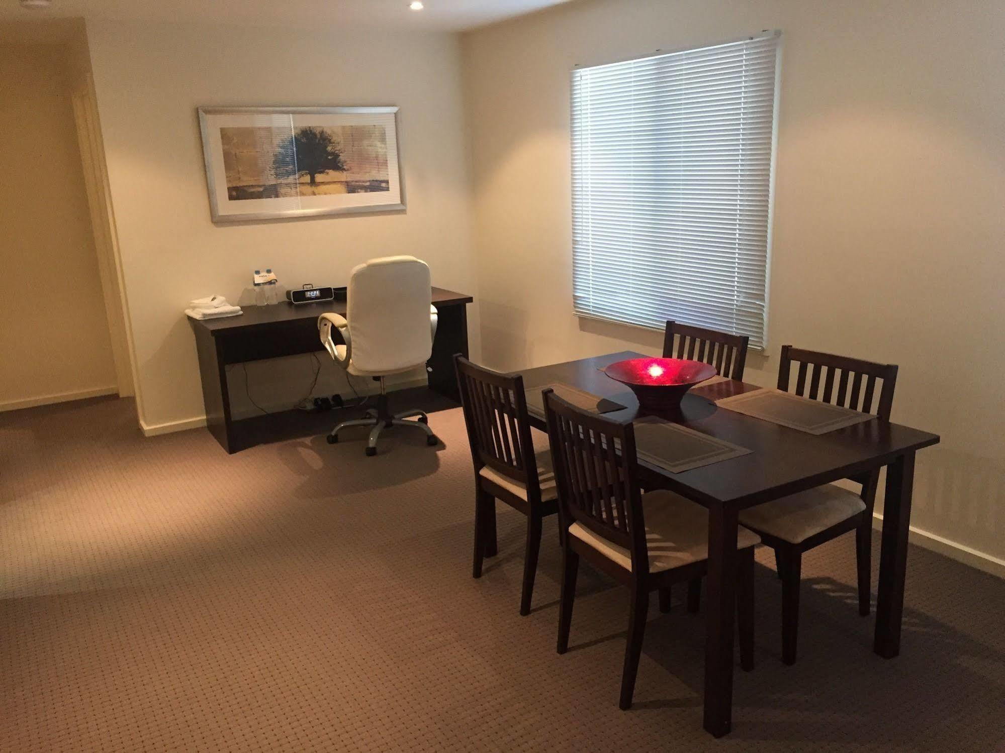 Beaumont Kew Apartments Мелбърн Екстериор снимка
