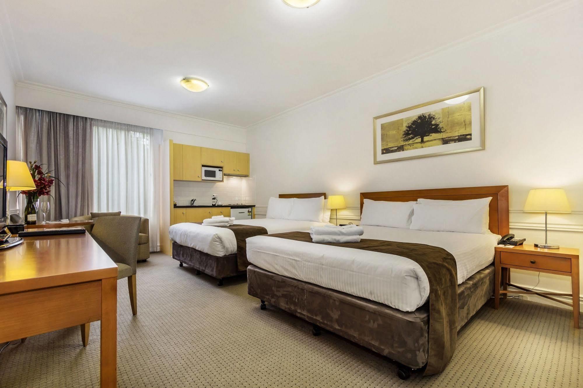 Beaumont Kew Apartments Мелбърн Екстериор снимка
